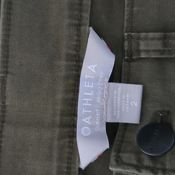 ATHLETA| Summit Cargo Pant| Pinstripe Side Accent | Size 2 - Picture 10 of 13